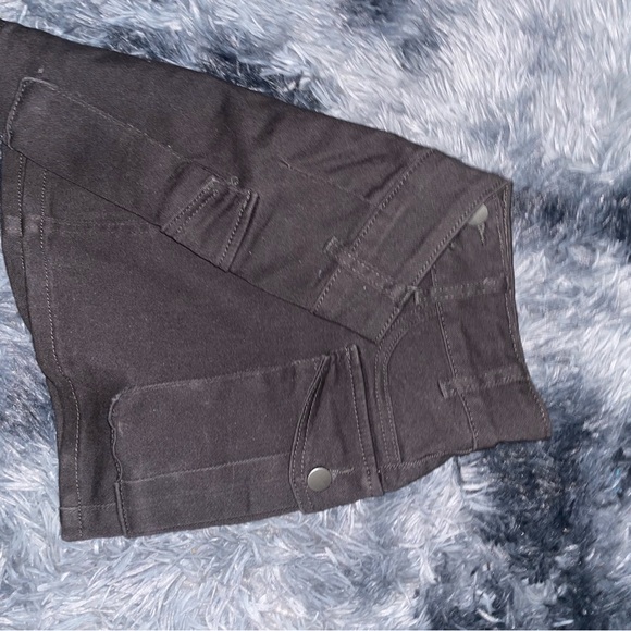 Black miniskirt - Picture 3 of 4